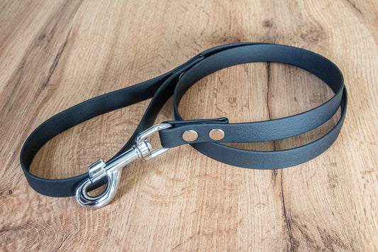 Black Biothane Dog Leash with a Spring snap, 20 mm