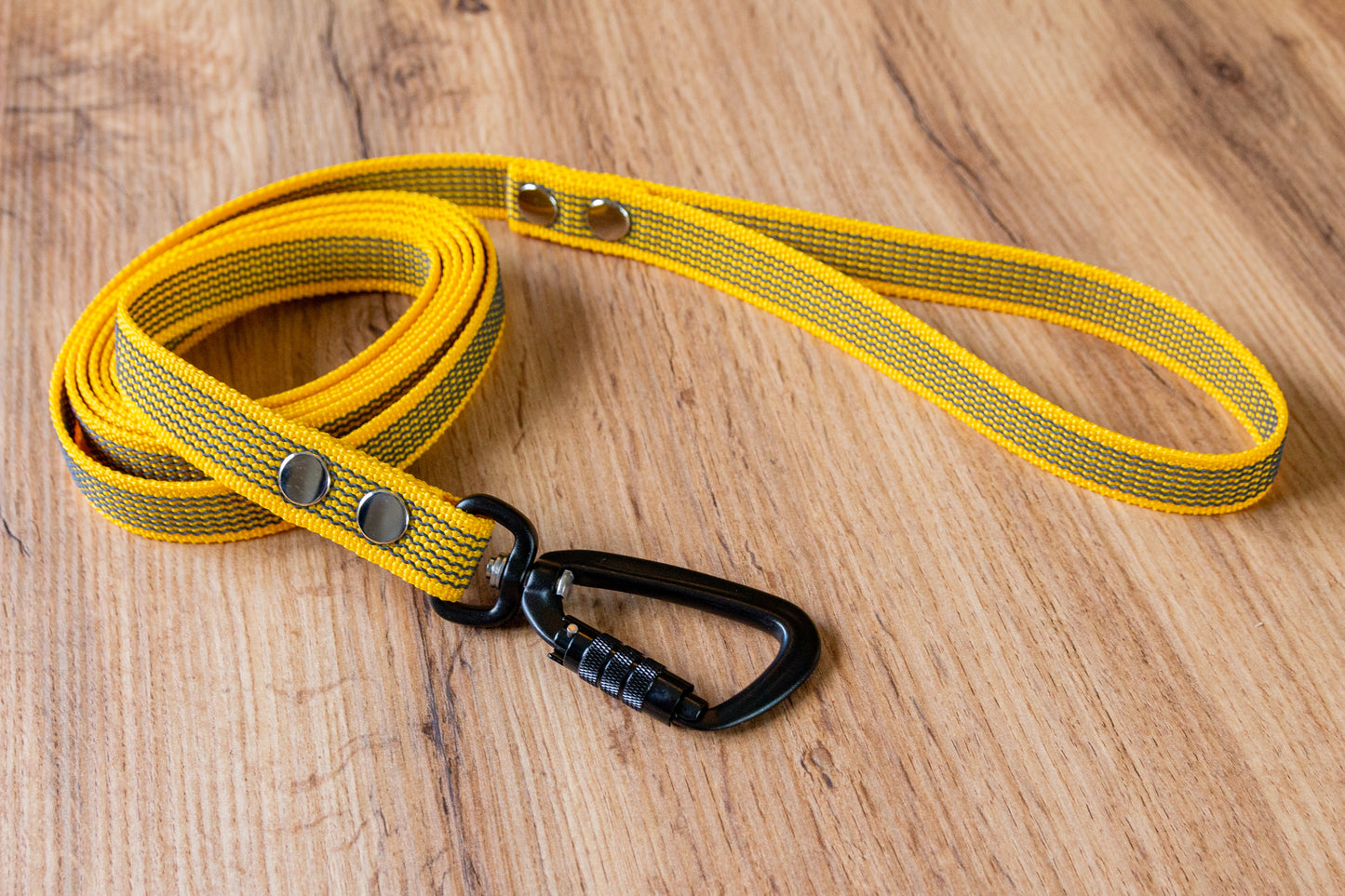 Yellow Non-slip Dog Leash with Twist-Lock carabiner, 20 mm