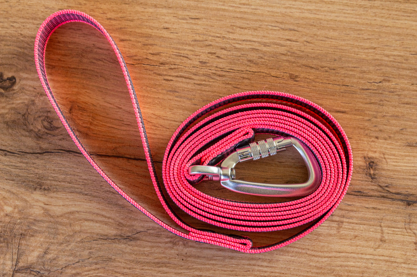 Neon Pink Non-slip Dog Leash with Twist-Lock carabiner, 20 mm