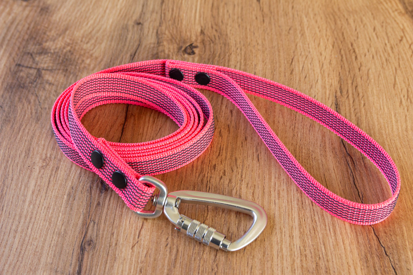 Neon Pink Non-slip Dog Leash with Twist-Lock carabiner, 20 mm