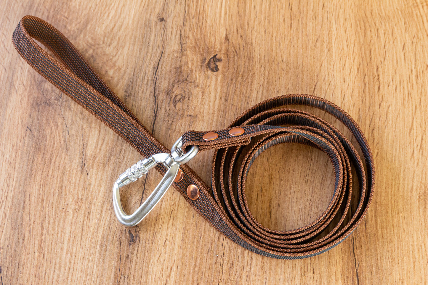 Brown Non-slip Dog Leash with Twist-Lock carabiner, 20 mm