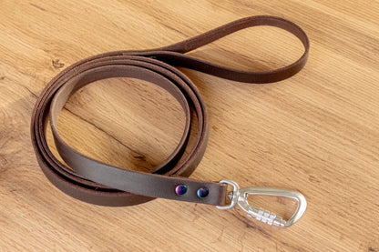 Dark Brown Leather Dog Leash with Twist-Lock carabiner, 20 mm