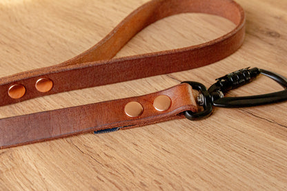 Light Brown Leather Dog Leash with Twist-Lock carabiner, 20 mm