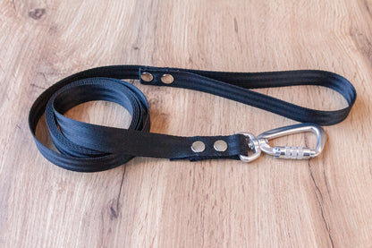 Black Safety belt webbing Dog Leash with Twist-Lock carabiner, 20 mm