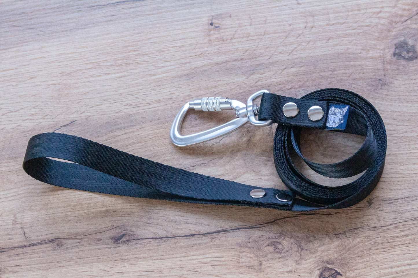 Black Safety belt webbing Dog Leash with Twist-Lock carabiner, 20 mm