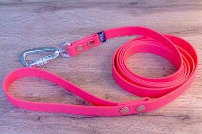 Neon Pink Biothane Dog Leash with a Twist-lock carabiner, 20 mm